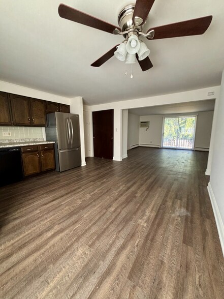 Building Photo - 110 Losson Rd