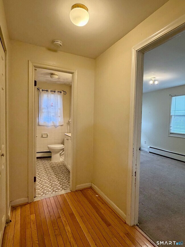 Building Photo - 44 Webb St