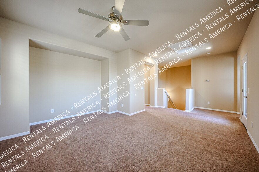 Building Photo - 3575 S Jasmine Dr