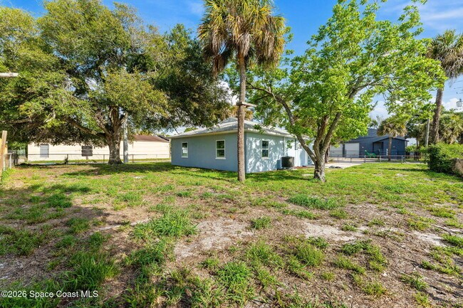 Building Photo - 405 Dummitt Ave