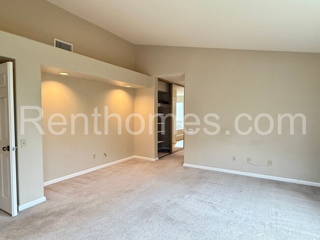 Building Photo - 12613 Crest Knolls Ct