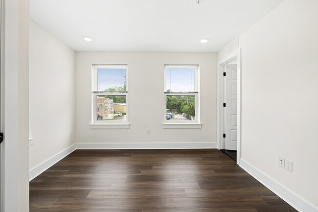 Building Photo - 7620 Ridge Ave