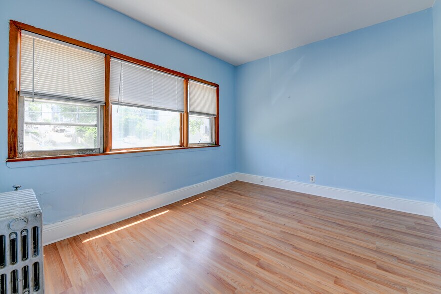 Building Photo - 477 Liberty Ave