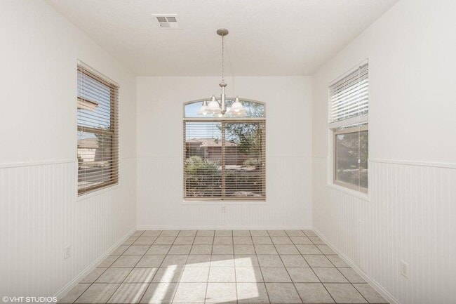Building Photo - Great 3 bed 2 bath in Coral Canyon-Pet Fri...