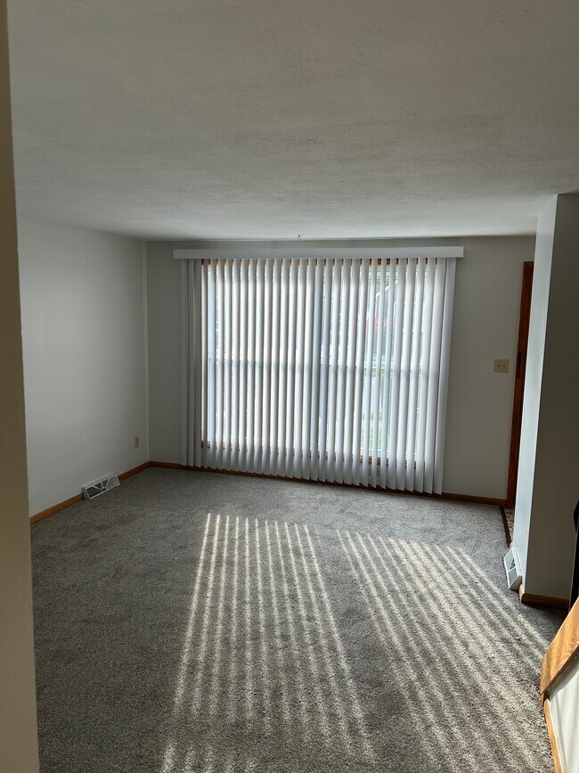 Building Photo - 234 E 33rd St