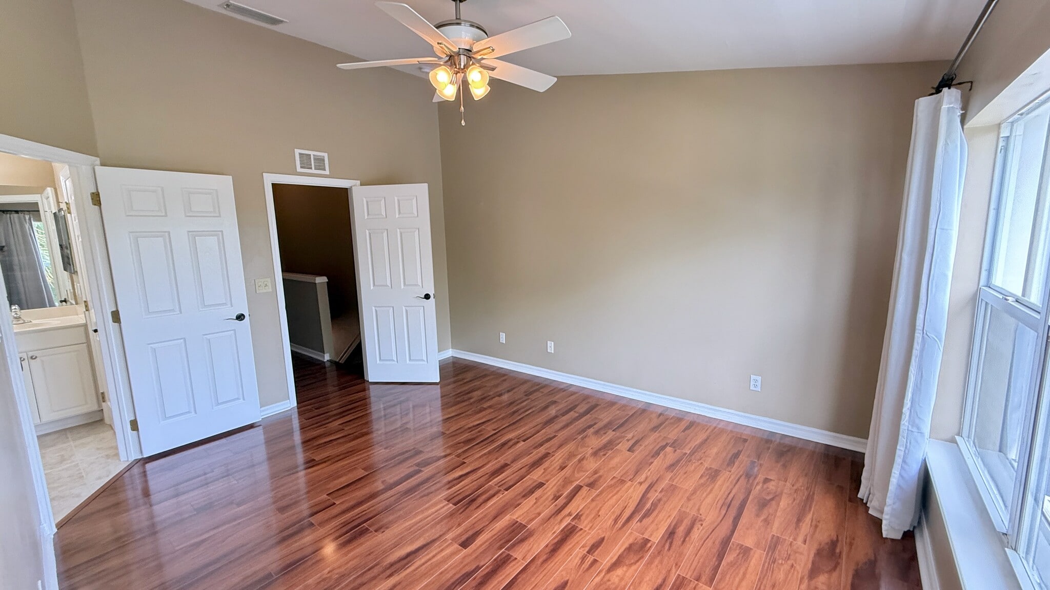 Building Photo - 8431 Village Edge Cir
