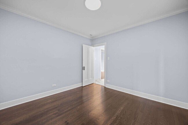 Building Photo - 1101 S Oak Park Ave