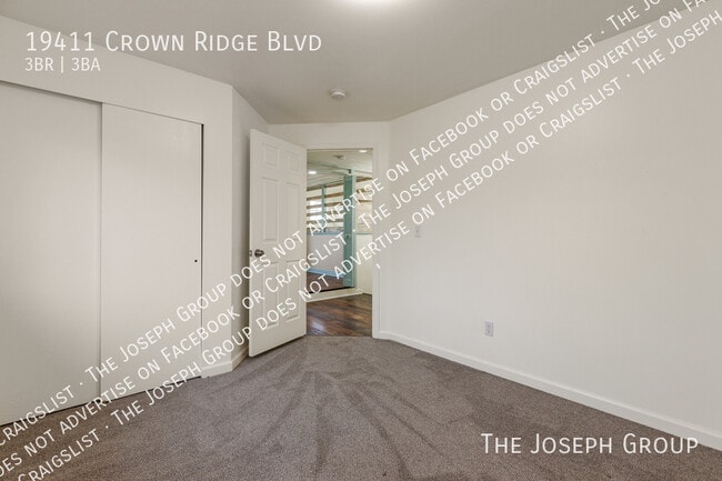 Building Photo - 19411 Crown Ridge Blvd