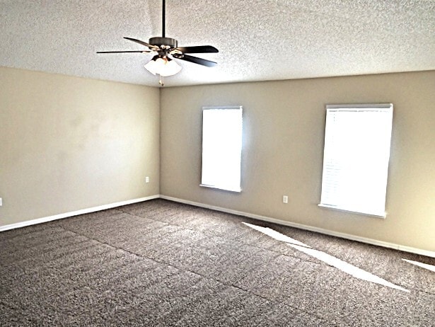 Building Photo - 45 Ulaturn Trl