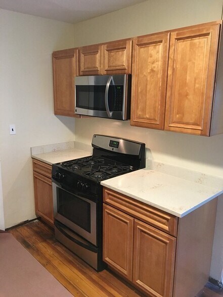 Building Photo - 110 Crescent Ave