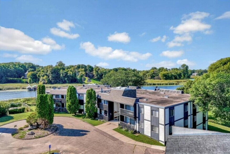 Building Photo - Dockside Apartments on Lake Minnetonka