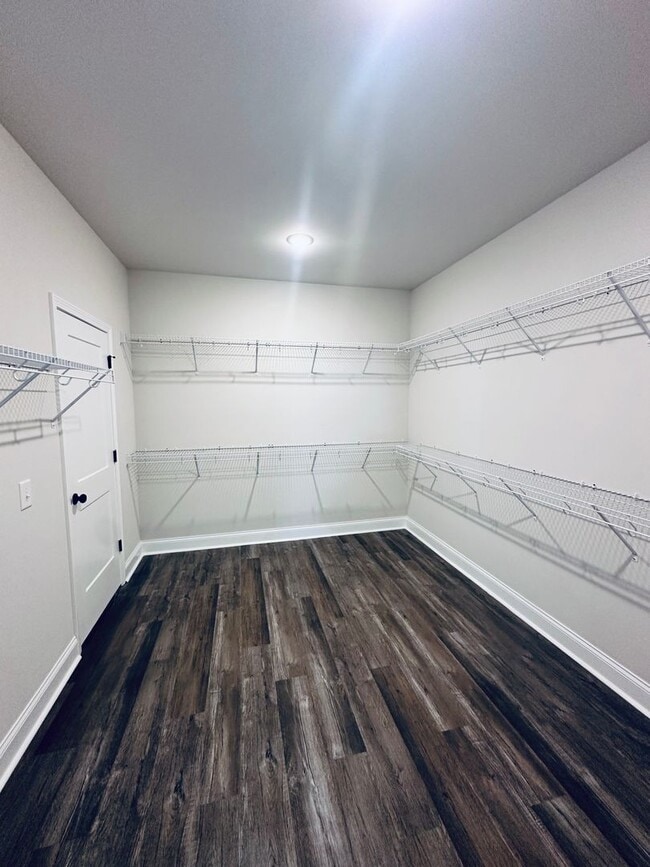 Building Photo - 714 Lindsey Brook Tr