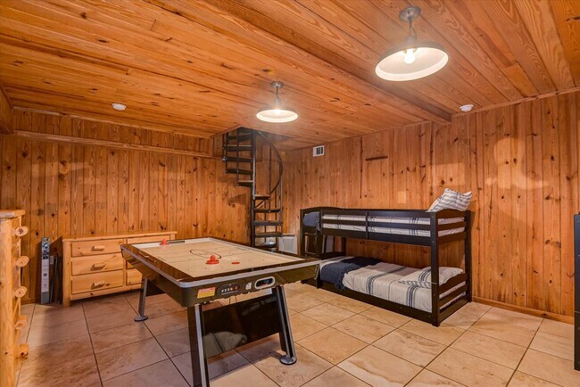 Building Photo - Fully Furnished Monthly Lake Cabin Rental | Available October – March