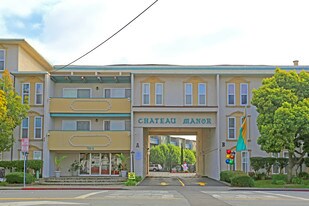Building Photo - Chateau Manor Apartments