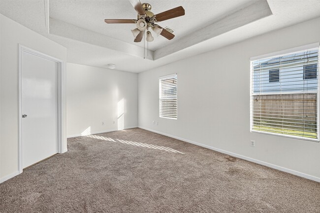 Building Photo - 19439 Hillside Springs Cir