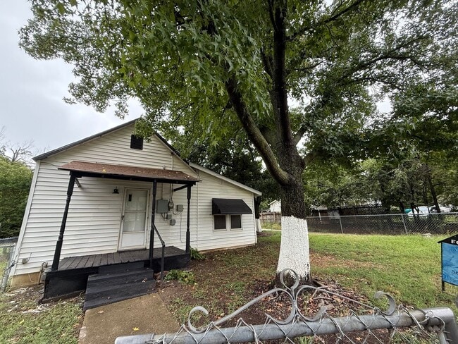Building Photo - Affordable Rental near downtown Ardmore!