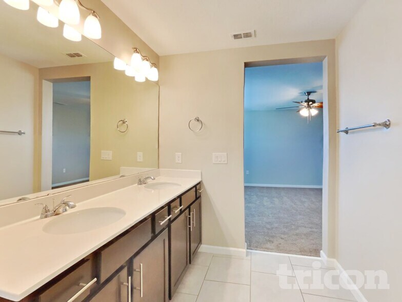 Building Photo - 311 Irving Bend Dr