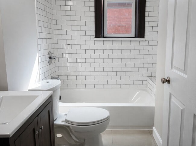 Building Photo - 10216 Viscount Dr