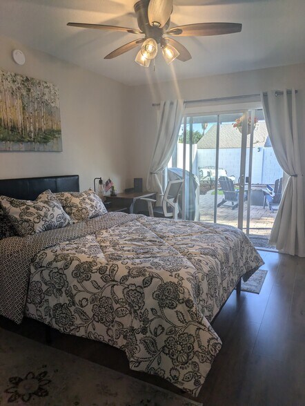 guest bedroom queen bed - 8879 E Friess Dr