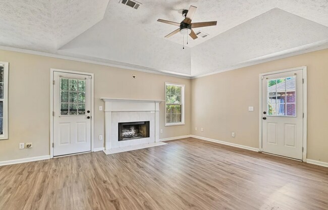 Building Photo - 393 Forest Park Dr