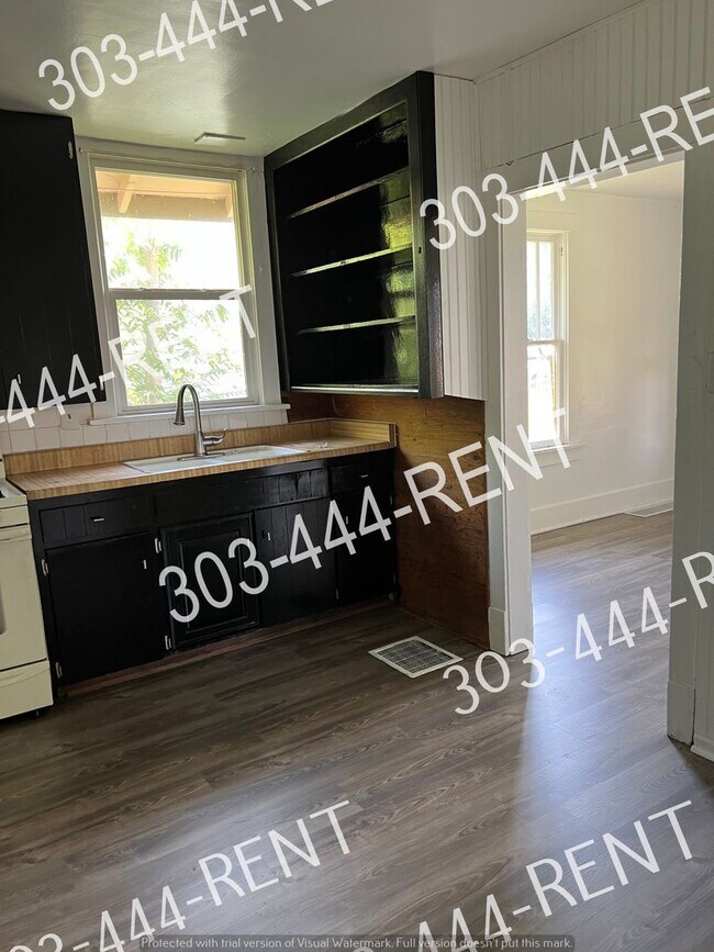 Building Photo - 3-Bed Ranch Home Minutes from Downtown Denver