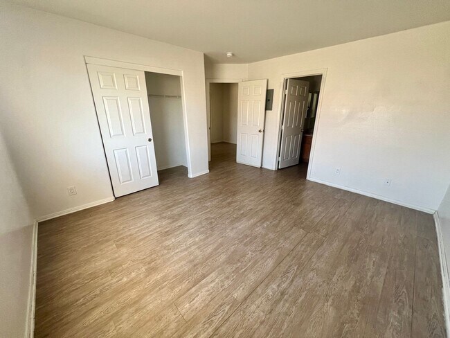 Building Photo - 6685 Ocotillo Ave