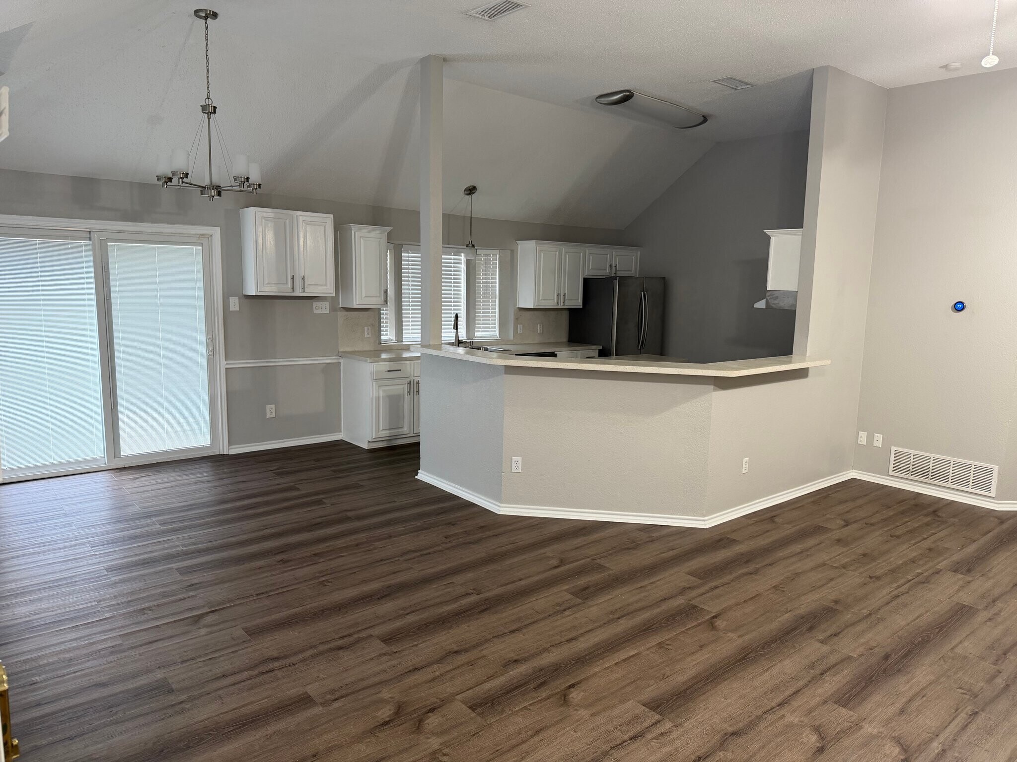 Building Photo - 7932 Hill Country Ln