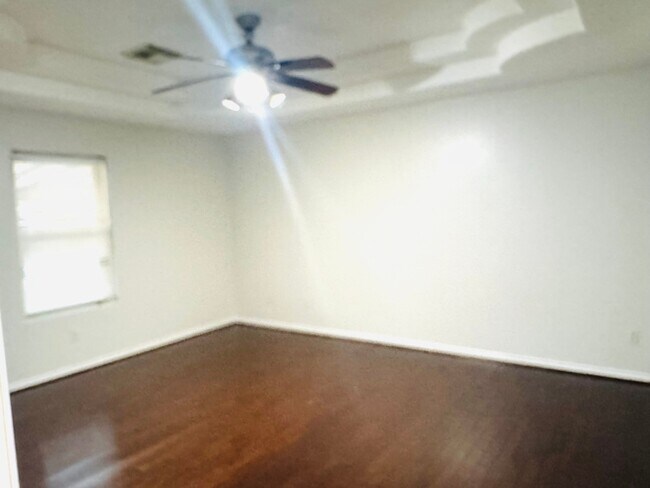 Building Photo - 18915 N Lyford Dr