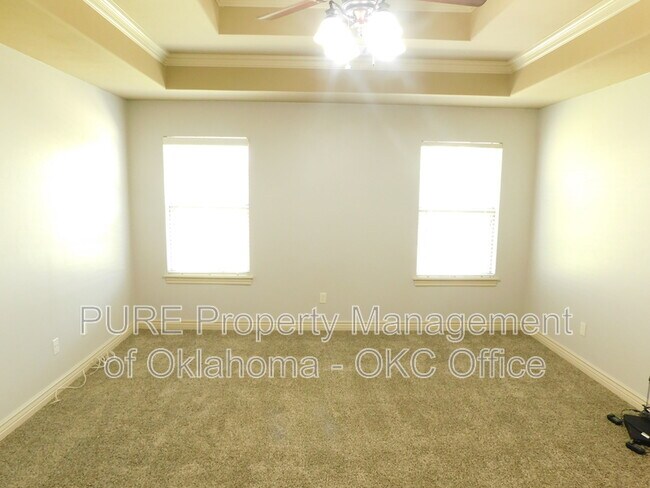 Building Photo - 1100 Kelsi Dr