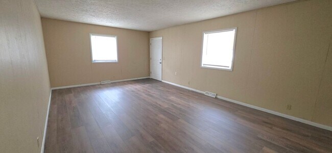 Building Photo - 305 E Downing St