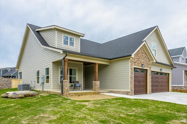 Building Photo - 8955 Silver Maple Dr