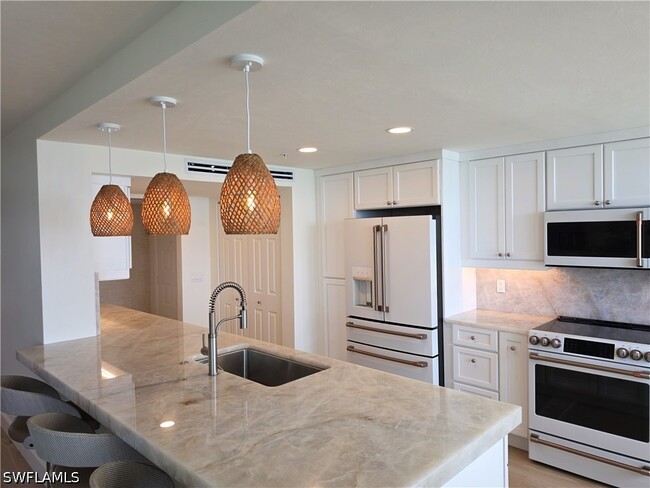 Building Photo - 5550 Heron Point Dr