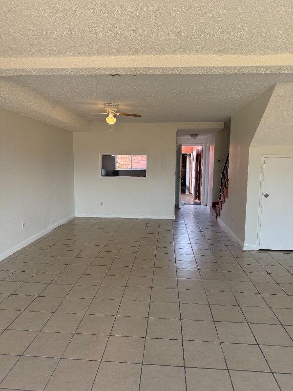 Primary Photo - 25180 W 5th St