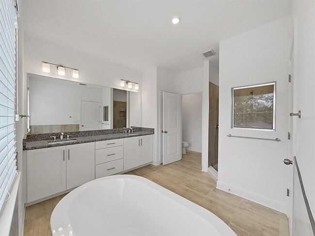 Building Photo - 3816 W North A St