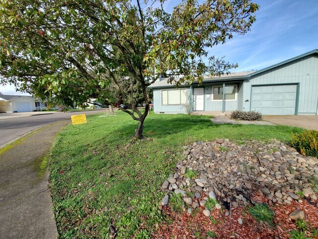 Building Photo - 1238/1240 Kenray Loop