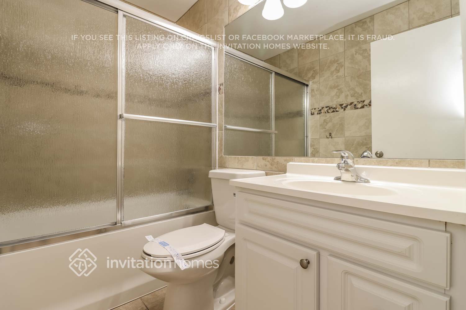 Building Photo - 3700 Montclair Dr