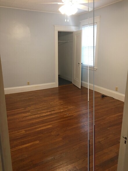 Building Photo - 37 Estes St