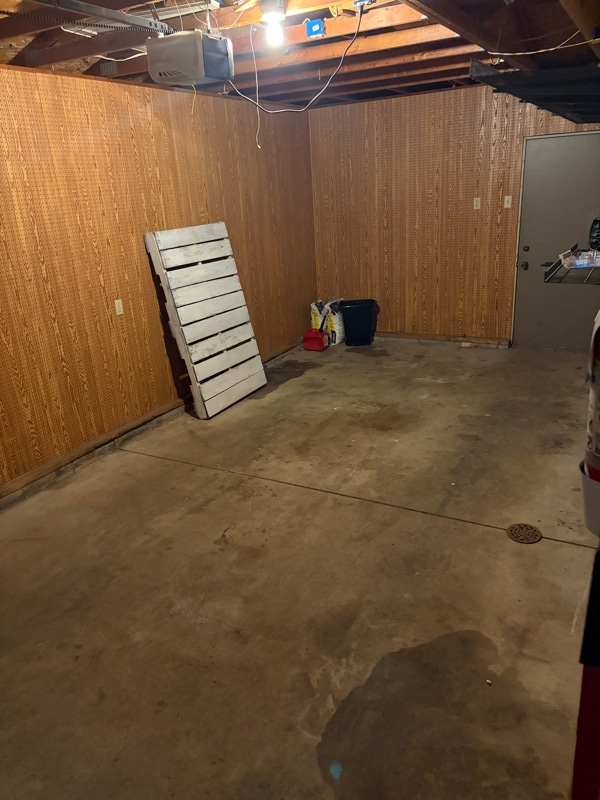 Building Photo - 506 Meadow Ln