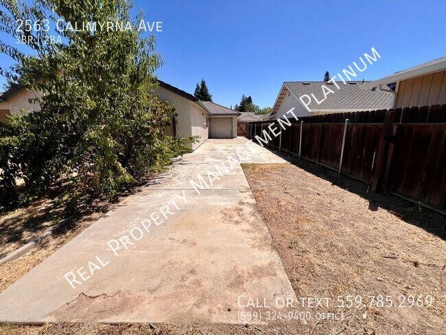 Building Photo - 2563 Calimyrna Ave