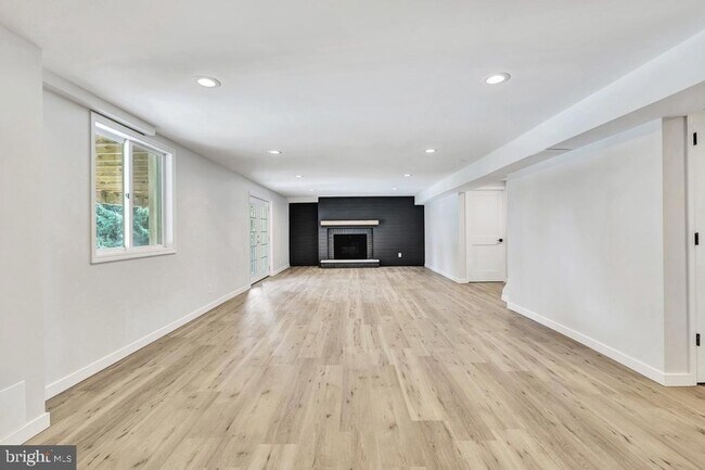 Building Photo - 136 Carlough Rd