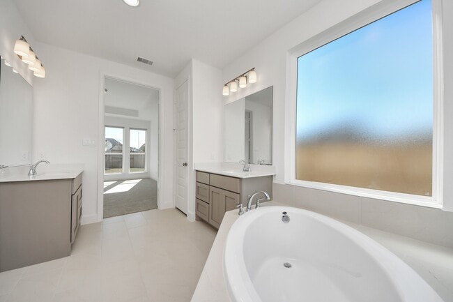 Building Photo - 5806 Pink Coral Ln