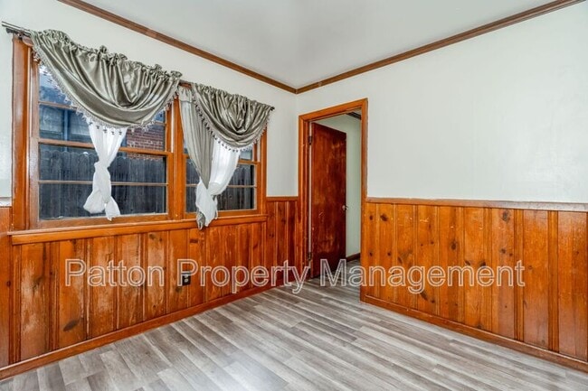 Building Photo - 1703 Pecos St