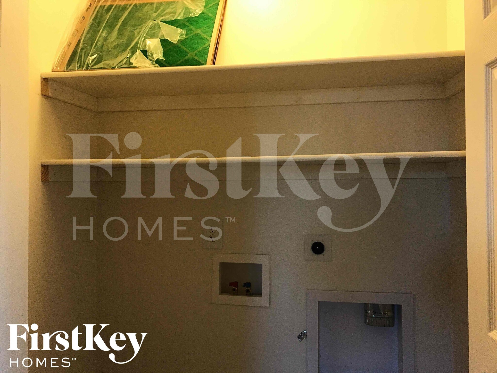 Building Photo - 8802 N 35th Dr