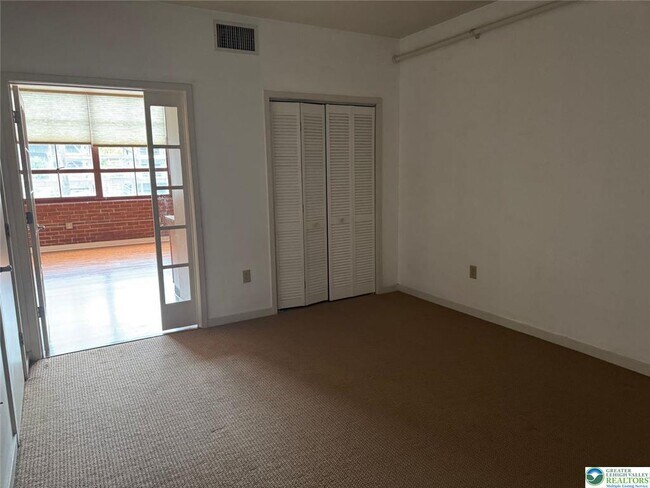 Building Photo - 11 W 2nd St