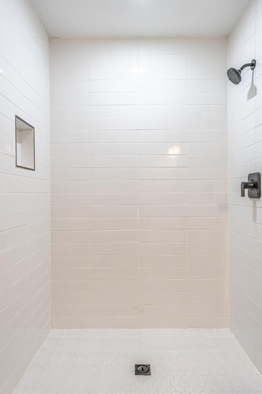 Building Photo - 440 W Maine Ave