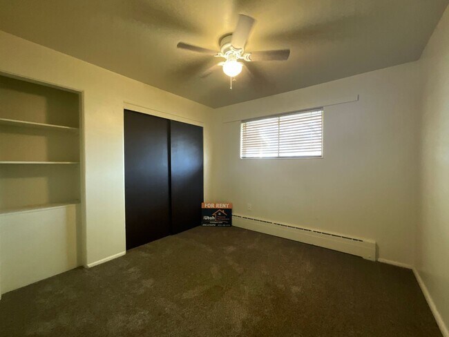 Building Photo - 484 38th St