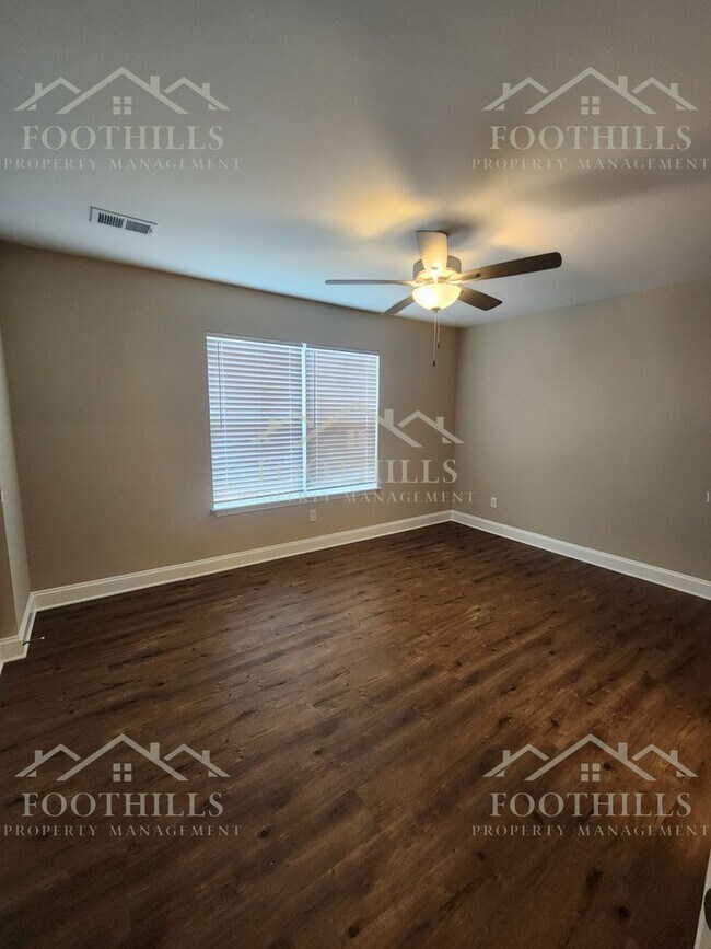 Building Photo - 113 Cypress Run