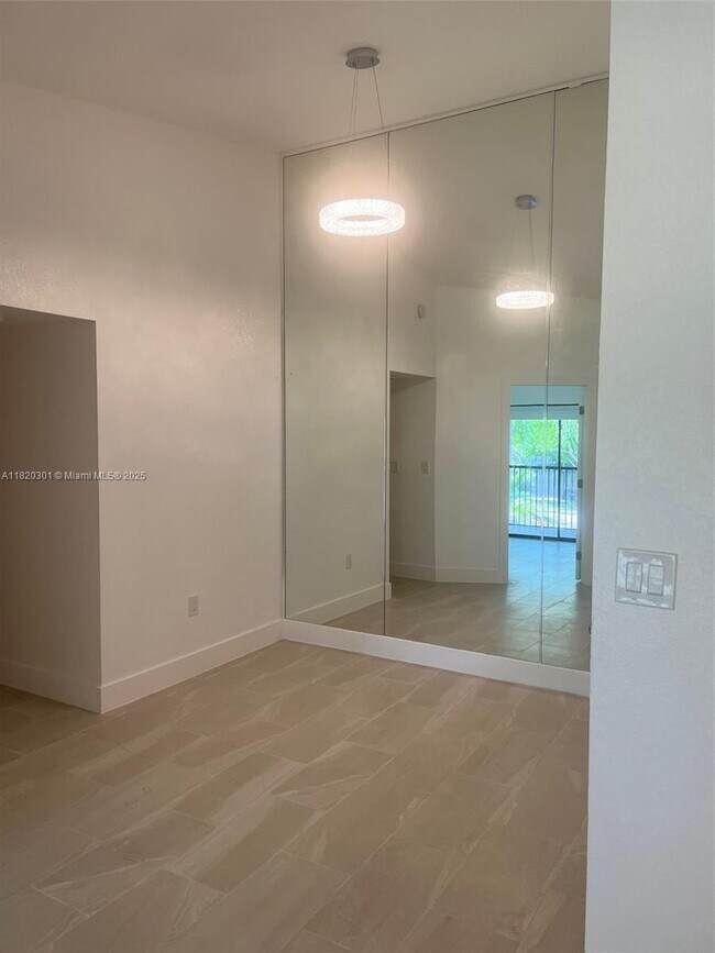 Building Photo - 451 NE 207th Ln