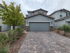 Building Photo - Welcome to this stunning 4-bedroom, 2.5-ba...