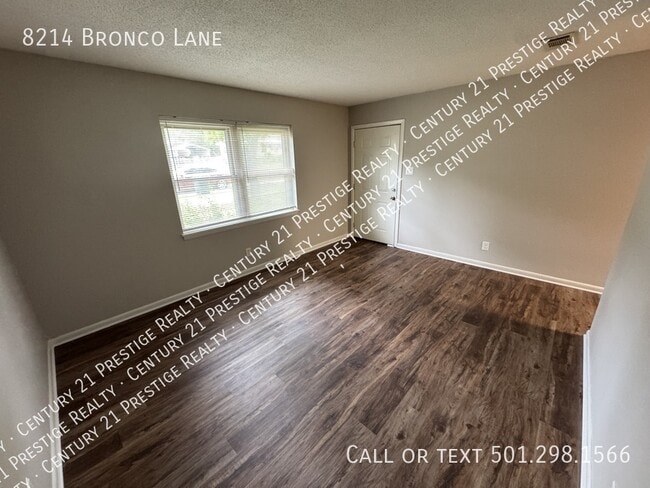 Building Photo - 8214 Bronco Ln